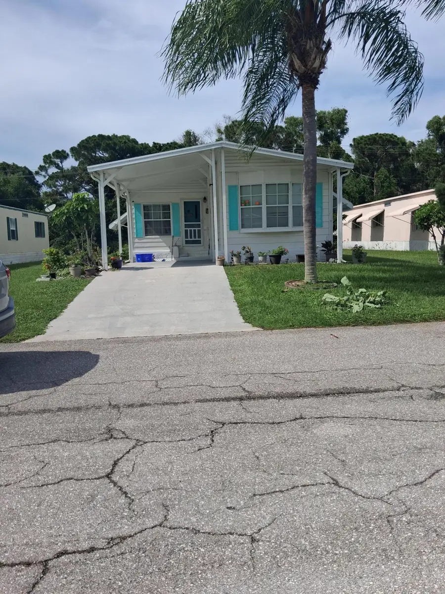 8 Novedades, Port Saint Lucie, FL 34952 - #2