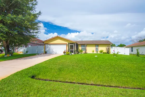 1842 SE Carvalho Street, Port St Lucie, FL 34983