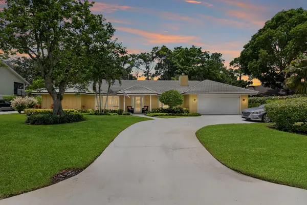 26 Cambria Road W, Palm Beach Gardens, FL 33418