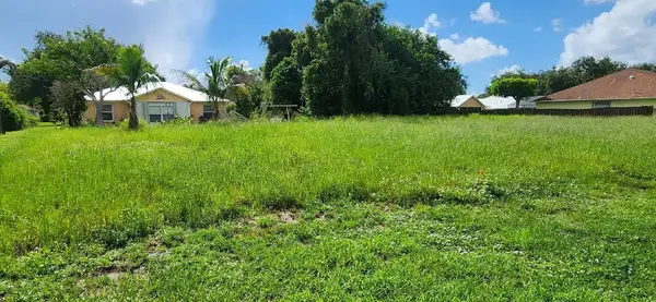 8245 Sandpine Circle, Port St Lucie, FL 34952