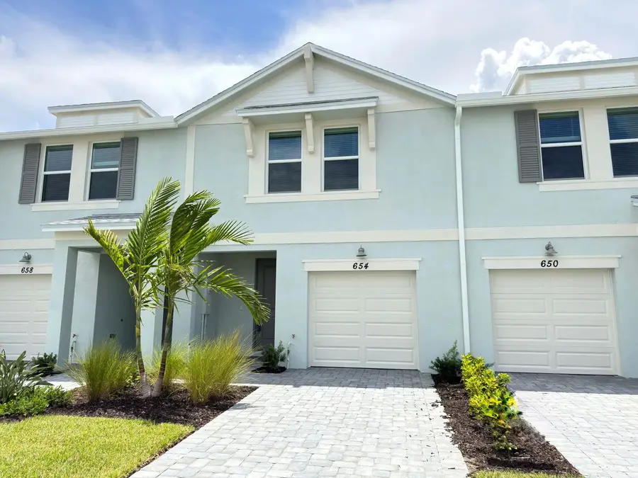 654 Salisbury Circle, Fort Pierce, FL 34982 - #2