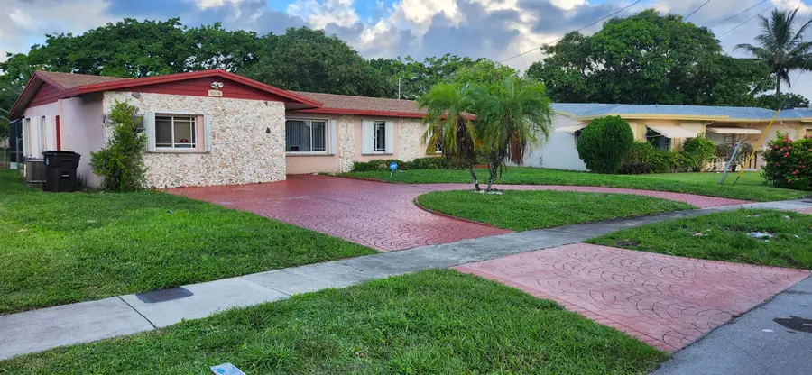 3830 NW 27th Street, Lauderdale Lakes, FL 33311 - #2