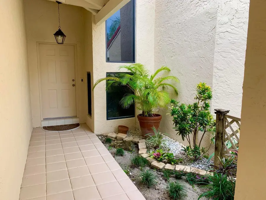 723 Windermere Way, Palm Beach Gardens, FL 33418 - #2