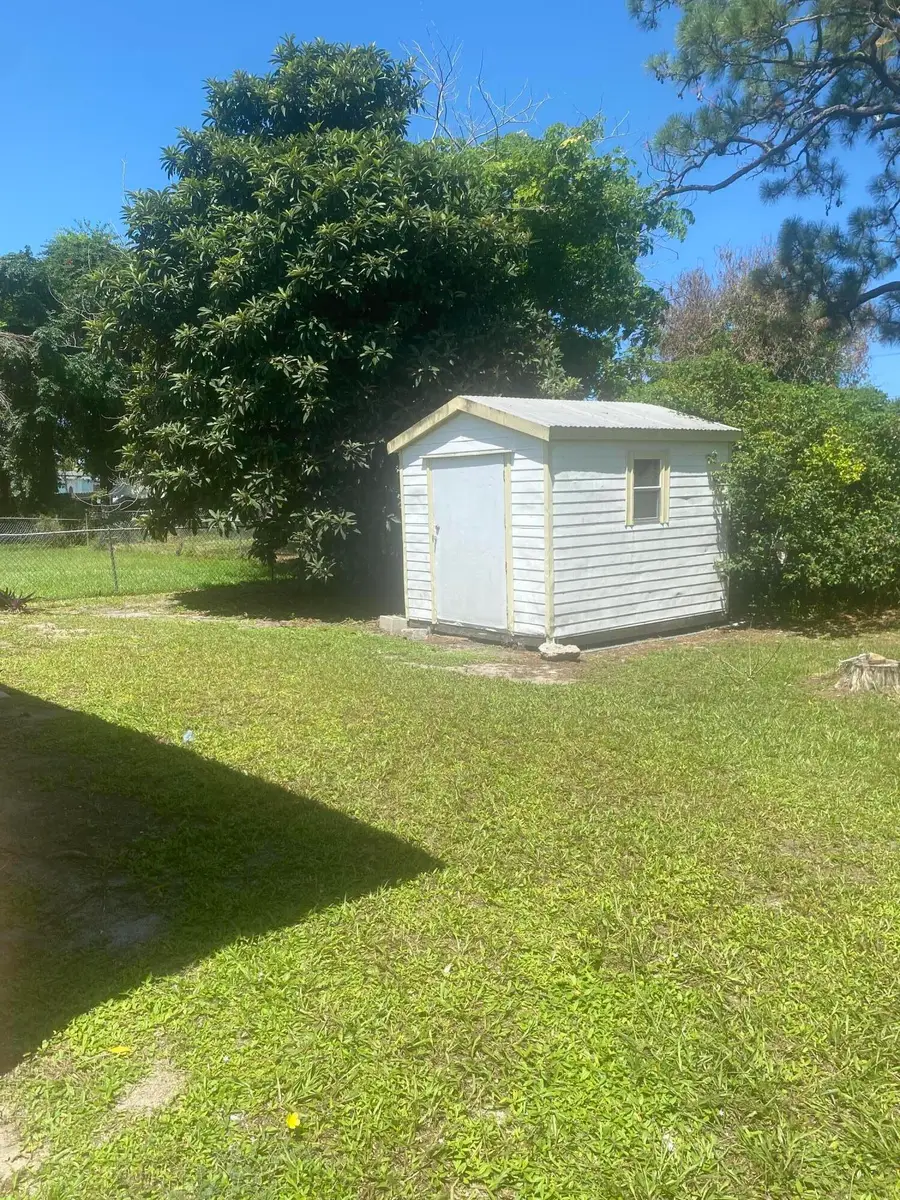 710 N 23rd Street, Fort Pierce, FL 34950 - #3