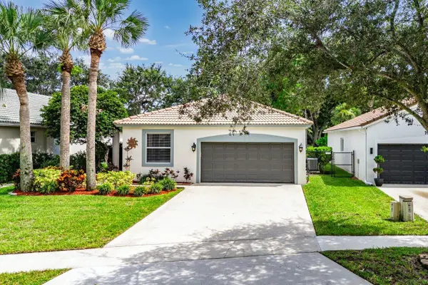 196 Seminole Lakes Drive, Royal Palm Beach, FL 33411
