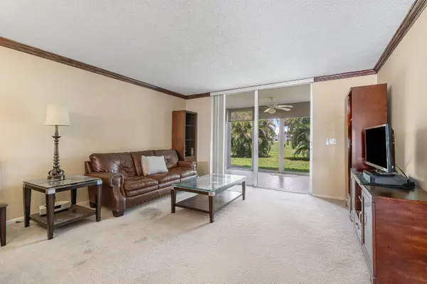 7610 NW 18th Street #102, Margate, FL 33063