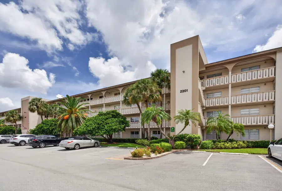2201 Lucaya Bend #M2, Coconut Creek, FL 33066 - #2