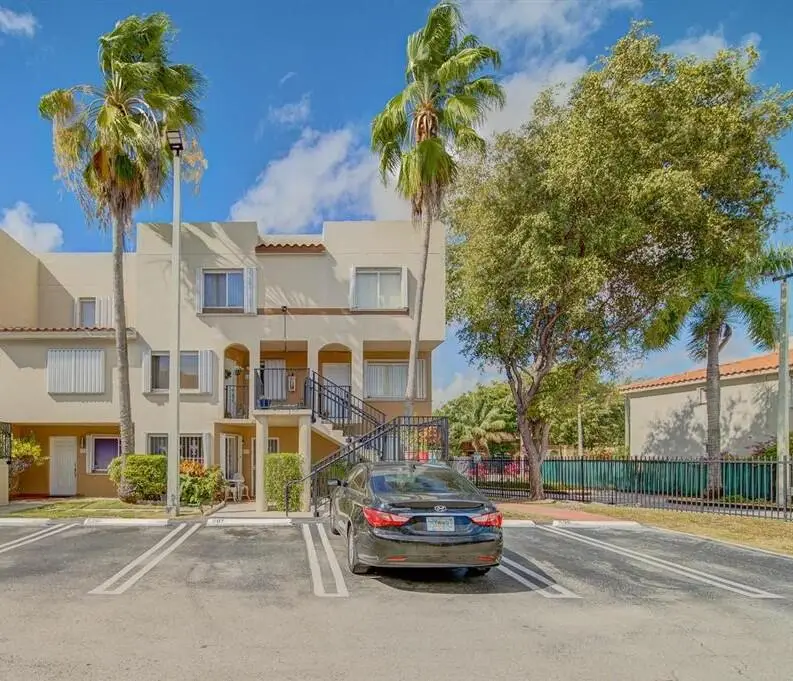551 NW 82nd Avenue #526, Miami, FL 33126 - #1