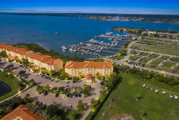 34 Harbour Isle Drive W #PH05, Fort Pierce, FL 34949