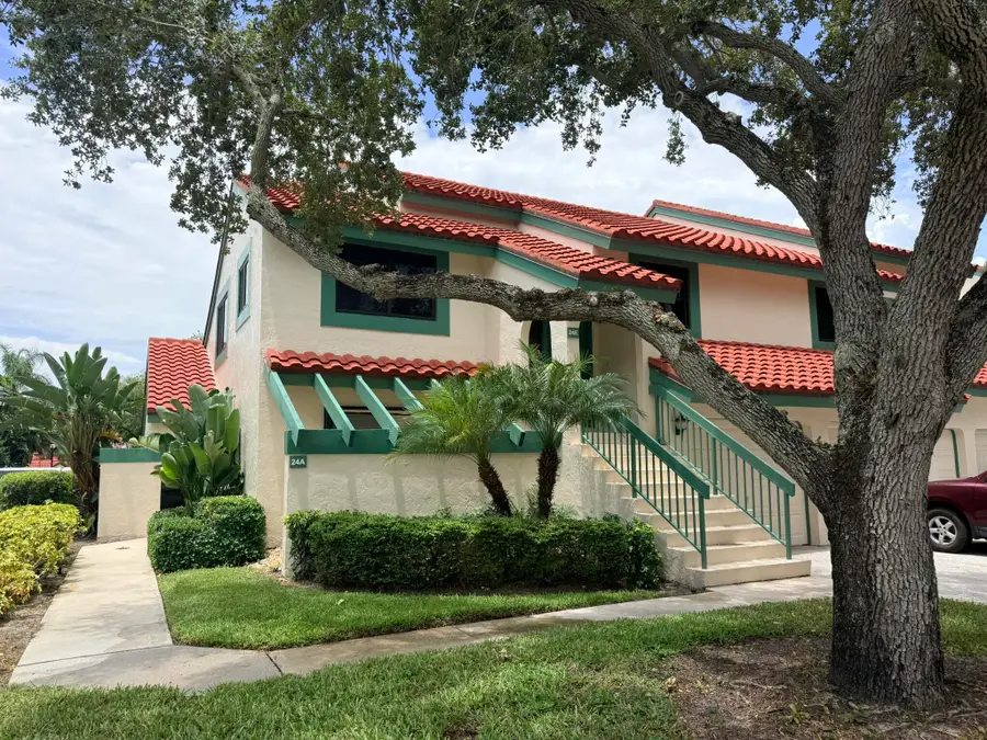 24 Lexington Lane W #A, Palm Beach Gardens, FL 33418 - #2