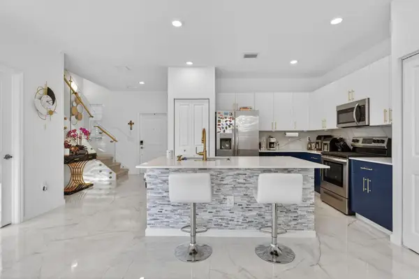 4668 NW 120th Way, Coral Springs, FL 33076