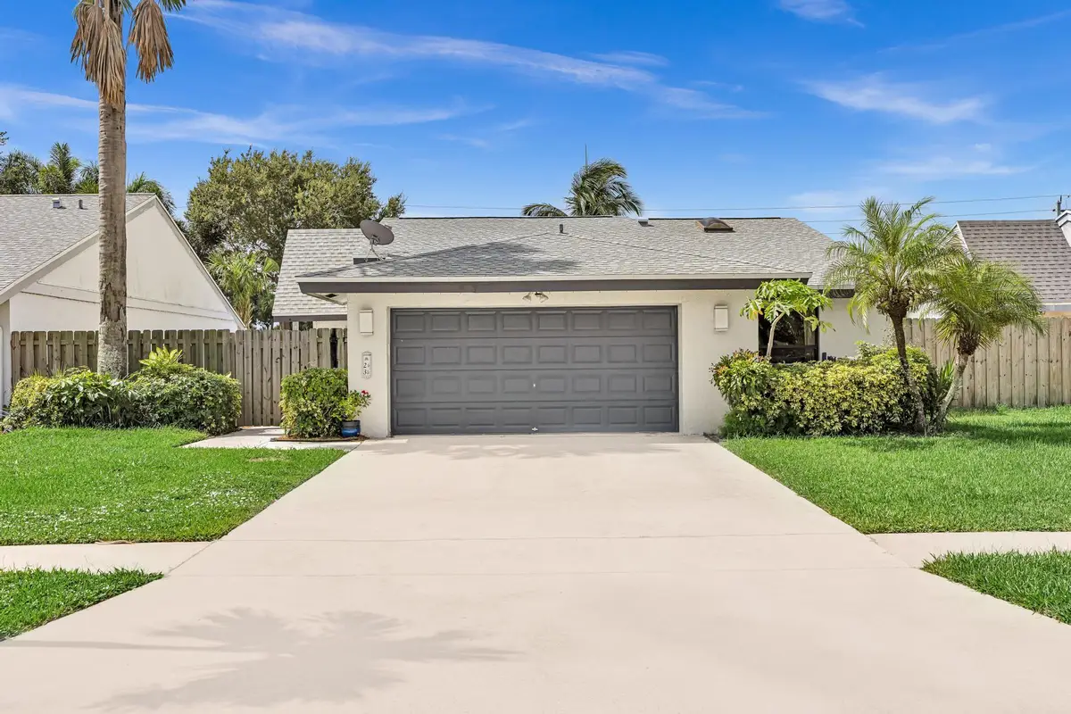 23 Baytree Circle, Boynton Beach, FL 33436 - #1
