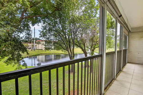 250 S Hollybrook Terrace #208, Pembroke Pines, FL 33025