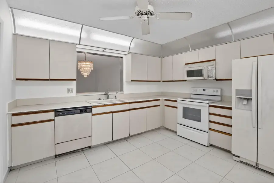 250 S Hollybrook Terrace #208, Pembroke Pines, FL 33025 - #2