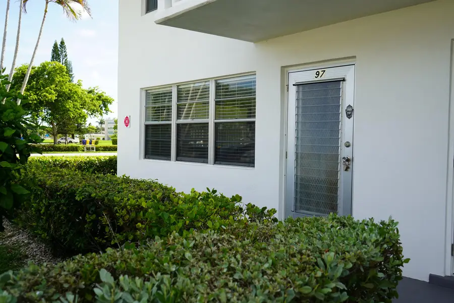 97 Berkshire E, West Palm Beach, FL 33417 - #2