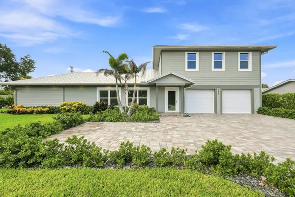 1176 NE Terrace Way, Jensen Beach, FL 34957