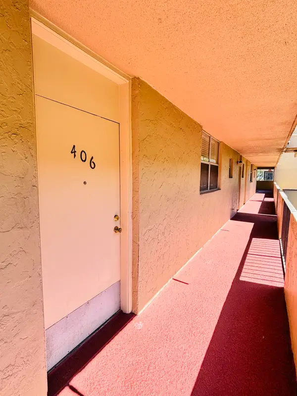 408 NW 68th Avenue #406, Plantation, FL 33317
