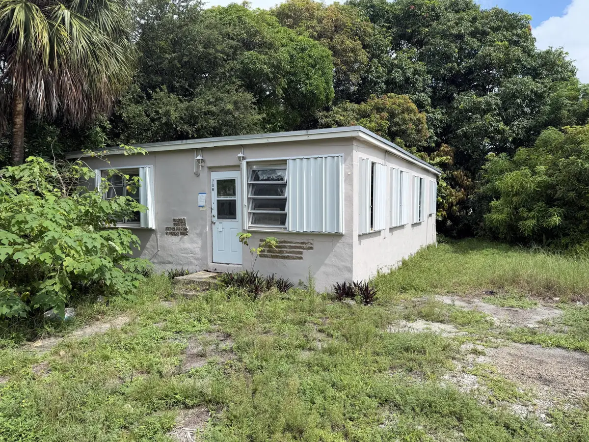 708 SW 7th Terrace, Dania Beach, FL 33004 - #1