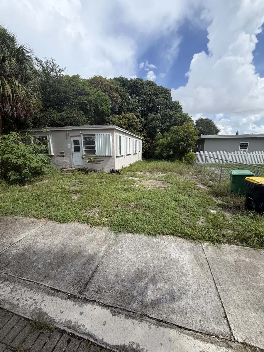 708 SW 7th Terrace, Dania Beach, FL 33004 - #3