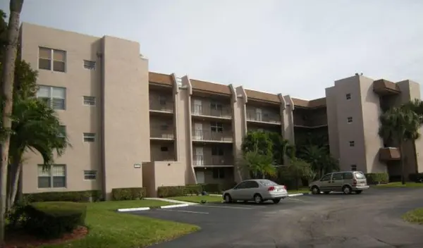 9460 Tangerine Place #207, Davie, FL 33324
