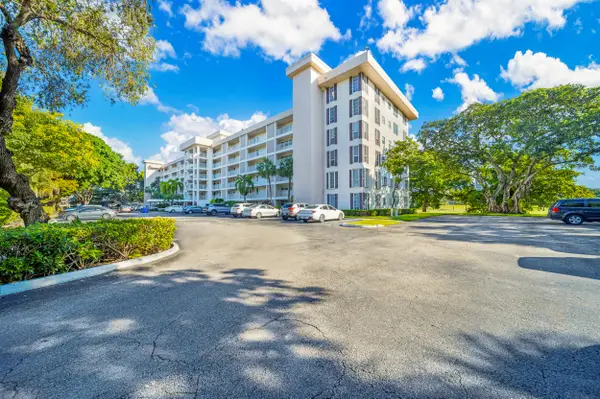 2901 S Palm Aire Drive #609, Pompano Beach, FL 33069
