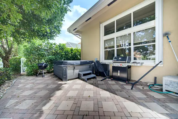 12461 NW 63rd Street, Coral Springs, FL 33076