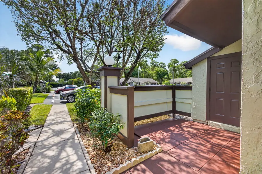 320 Elmira Court, Royal Palm Beach, FL 33411 - #3