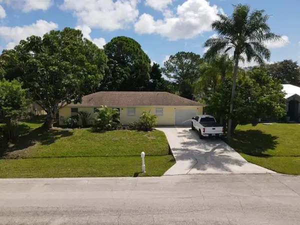 1673 SW Gemini Lane, Port St Lucie, FL 34984