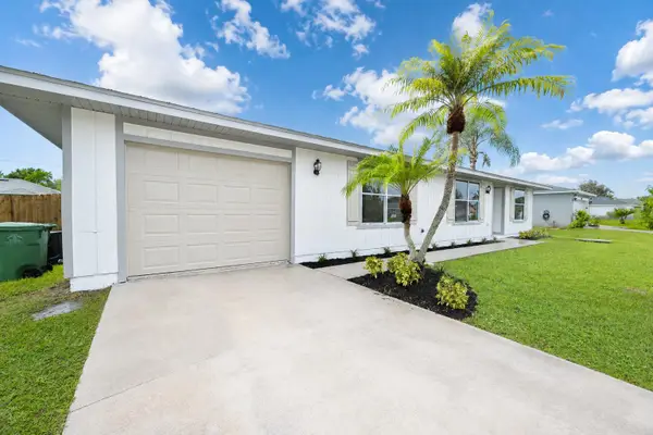 2068 SW Morelia Lane, Port St Lucie, FL 34953