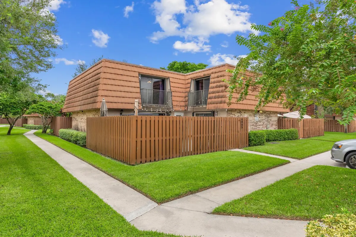 4065 Wimbledon Drive, Cooper City, FL 33026 - #1