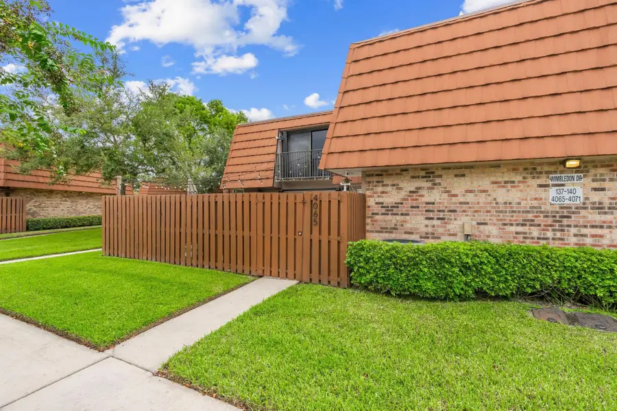 4065 Wimbledon Drive, Cooper City, FL 33026 - #2