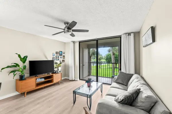 5370 Las Verdes Circle #209, Delray Beach, FL 33484