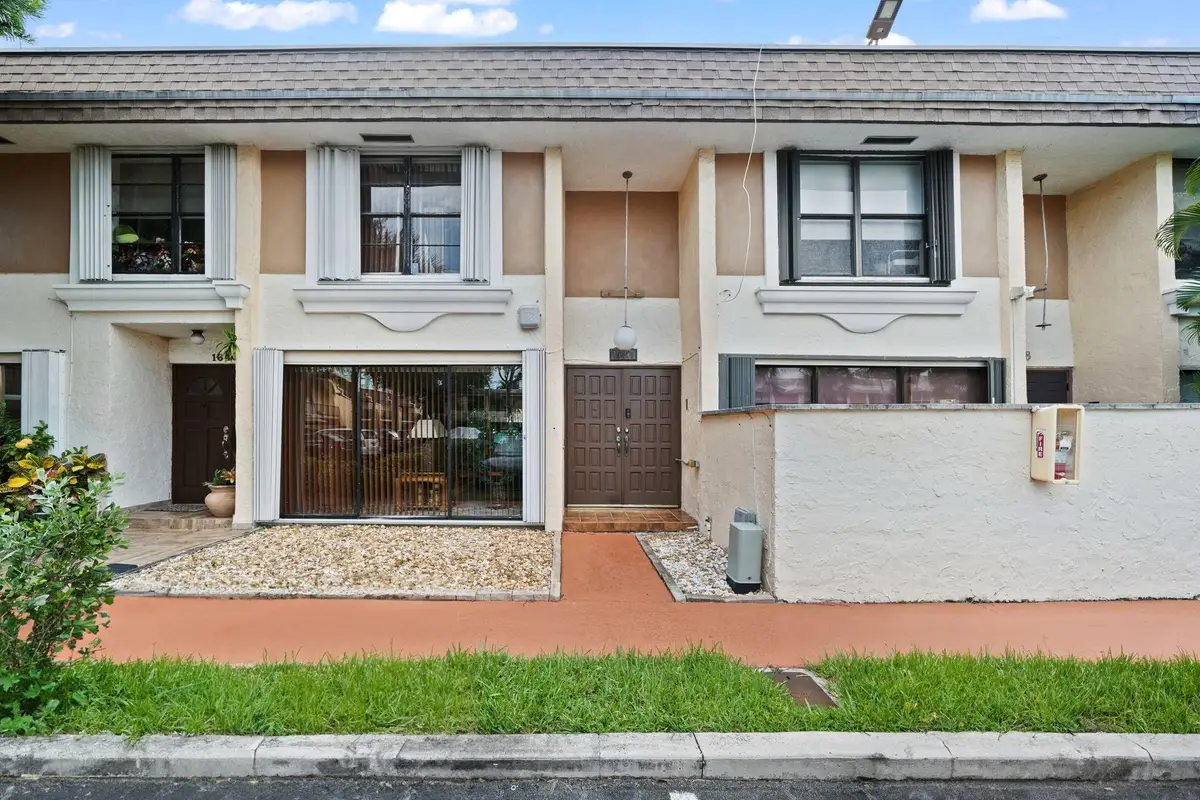 16470 NE 27th Place #35, North Miami Beach, FL 33160 - #1