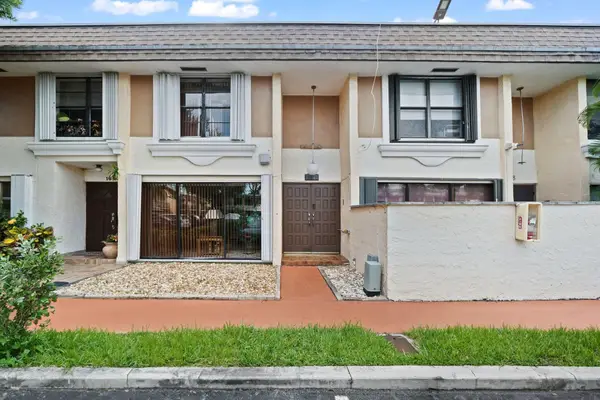 16470 NE 27th Place #35, North Miami Beach, FL 33160