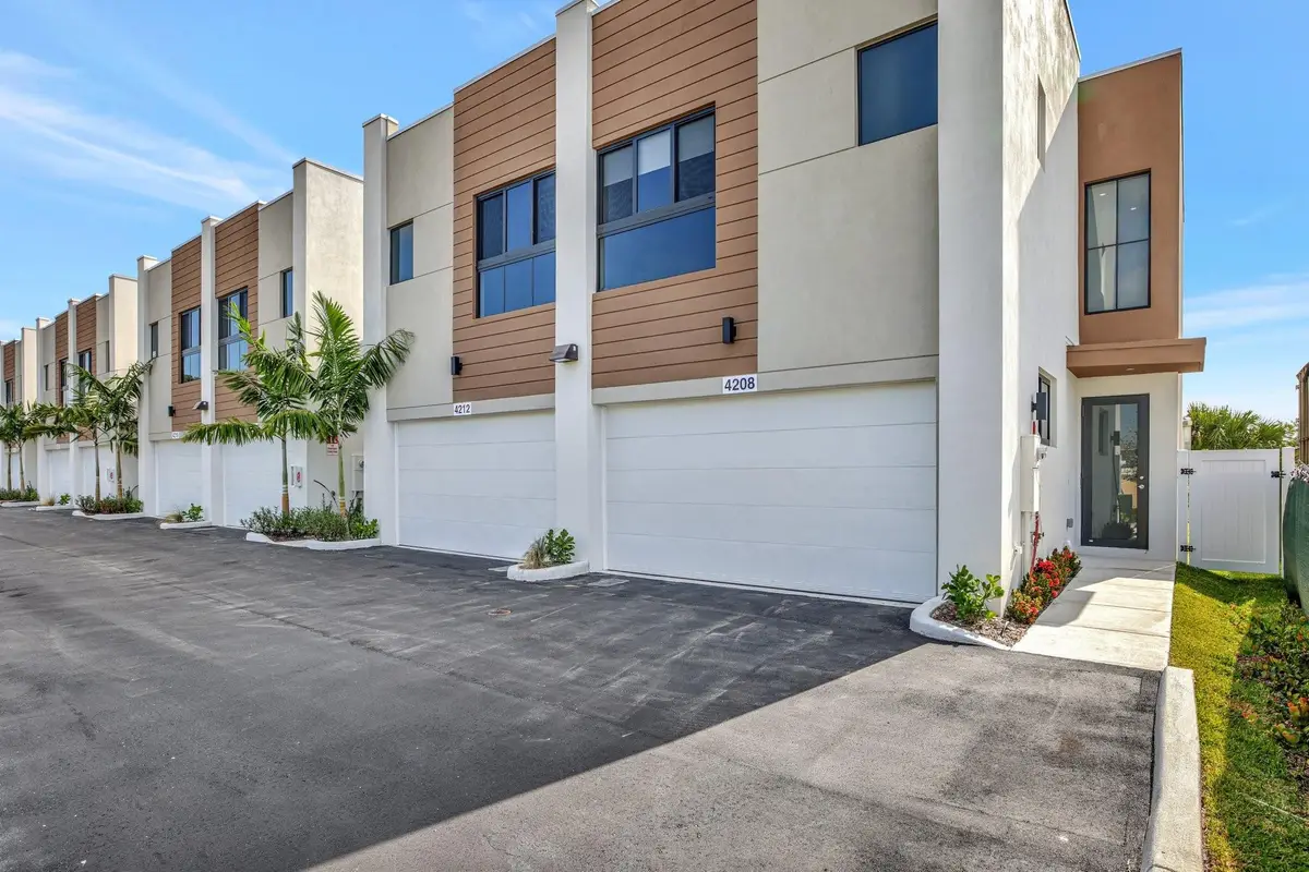 4208 NE 7th Terrace, Oakland Park, FL 33334 - #1