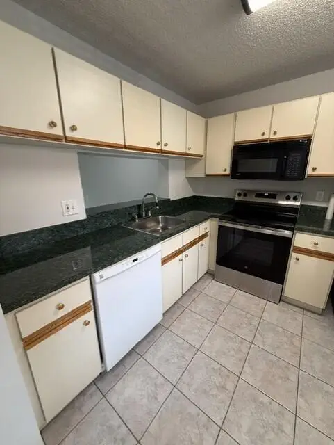 3031 Holiday Springs Boulevard #202-7, Margate, FL 33063