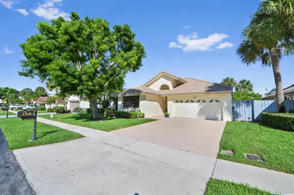 108 Executive Circle, Boynton Beach, FL 33436