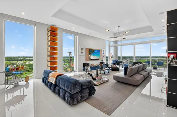20155 Boca West Drive #Ph A-901, Boca Raton, FL 33434