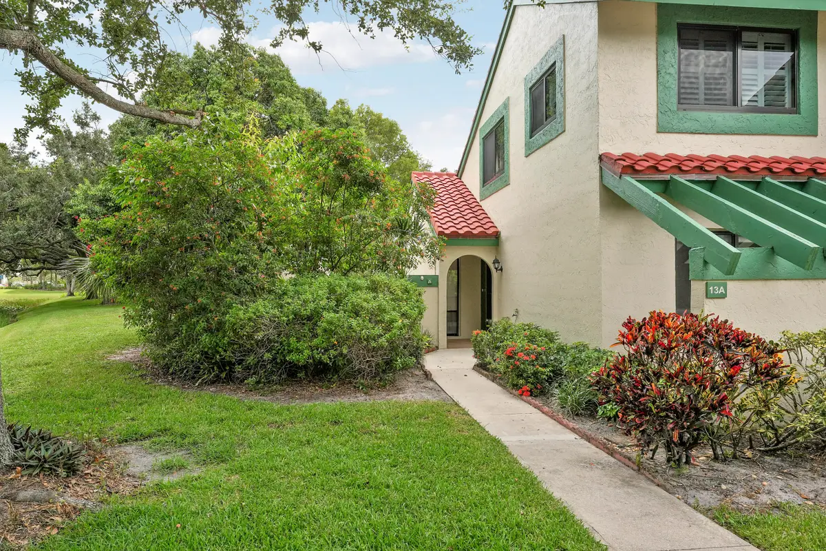 13 Lexington Lane E #A, Palm Beach Gardens, FL 33418 - #1