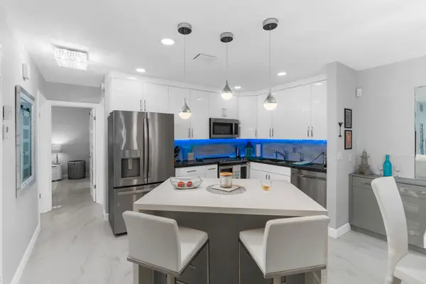 130 Cypress Club Drive #306, Pompano Beach, FL 33060