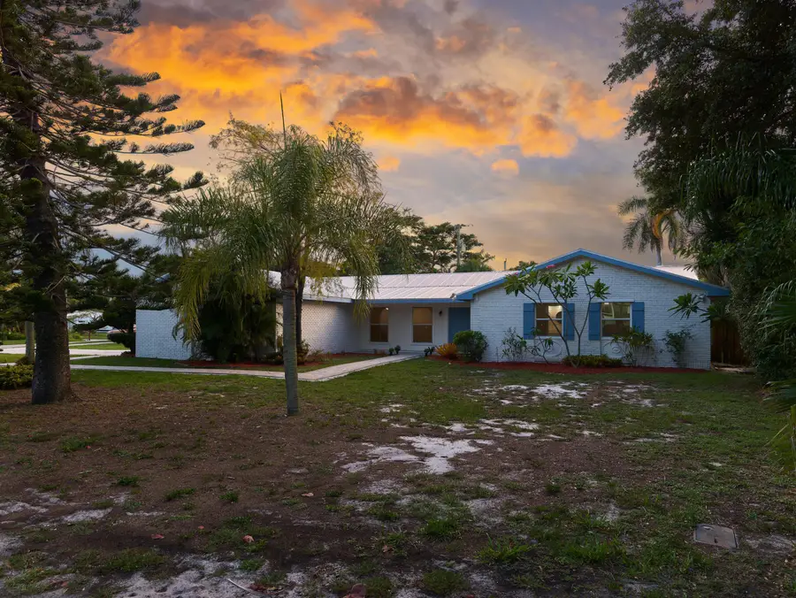 296 SE Wentworth Drive, Stuart, FL 34996 - #2