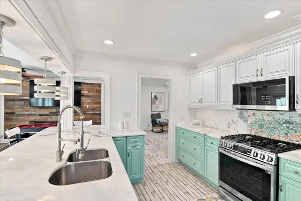 1736 NW 39th Street, Oakland Park, FL 33309