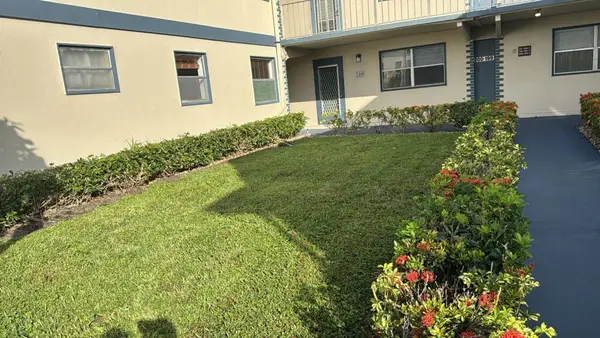 201 Brittany E, Delray Beach, FL 33446