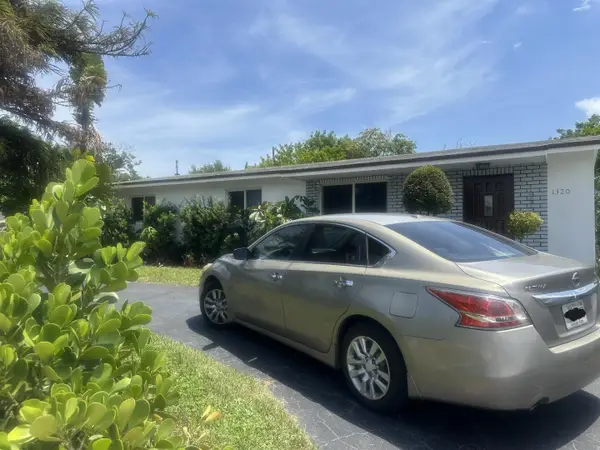1320 NW 19th Street, Fort Lauderdale, FL 33311