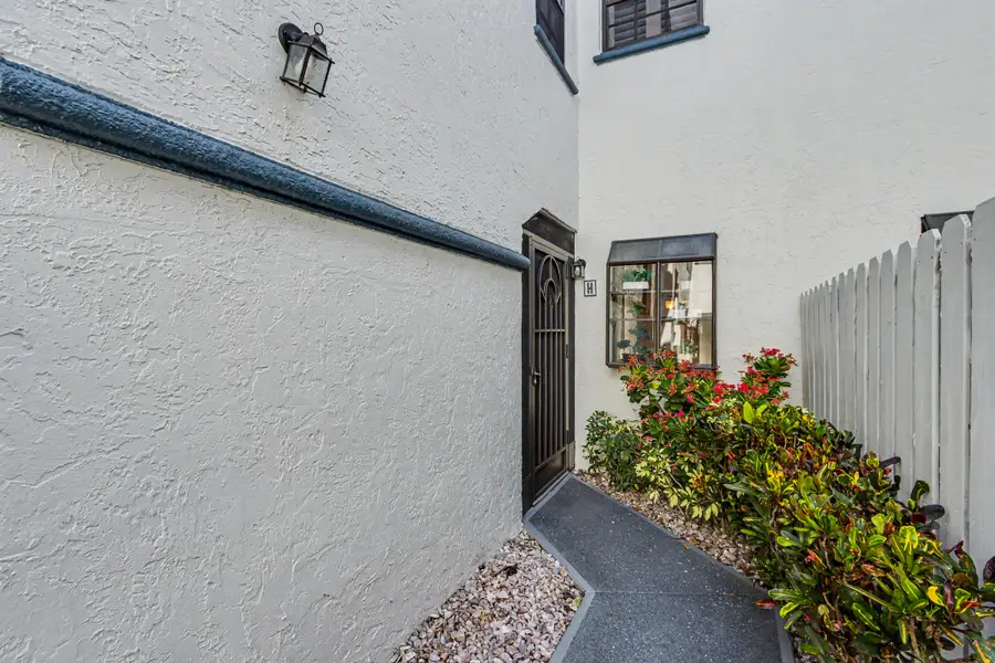 5136 Floria Drive #H, Boynton Beach, FL 33437 - #3