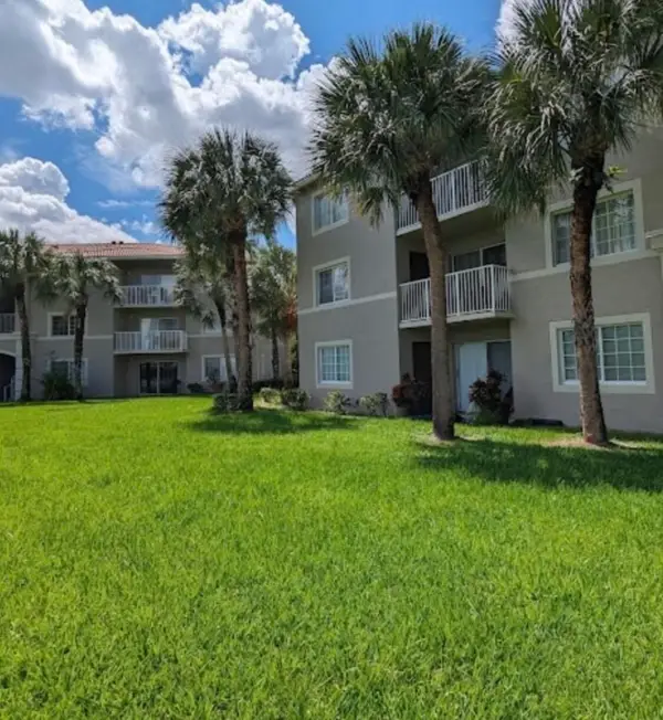 5550 Wiles Road #Unit 105, Coconut Creek, FL 33073