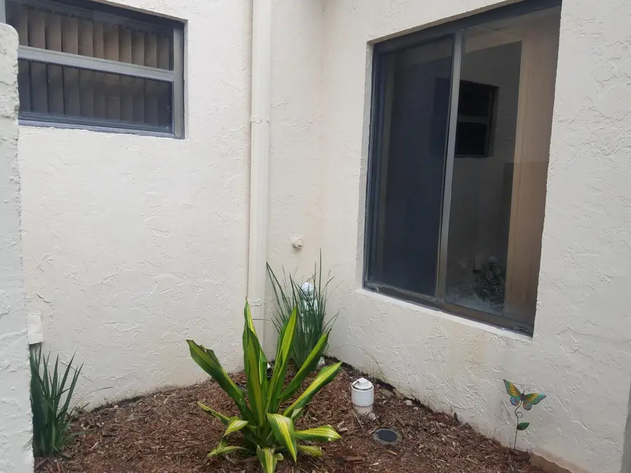 6 Va De Casas Sur, Boynton Beach, FL 20852 - #2