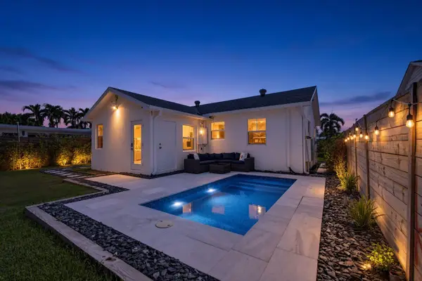 1309 N Palmway, Lake Worth Beach, FL 33460