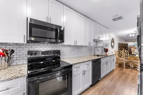 1241 NW 18th Avenue #102, Delray Beach, FL 33445