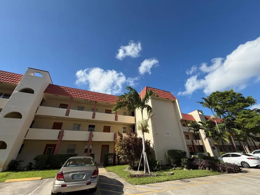 8101 S Sunrise Lakes Drive N #204, Sunrise, FL 33322 - #3